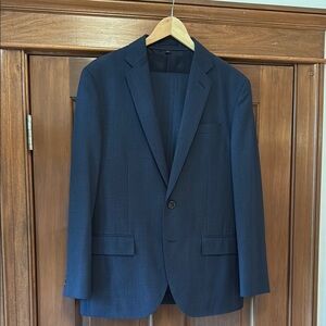 Men’s Navy Suit 40S